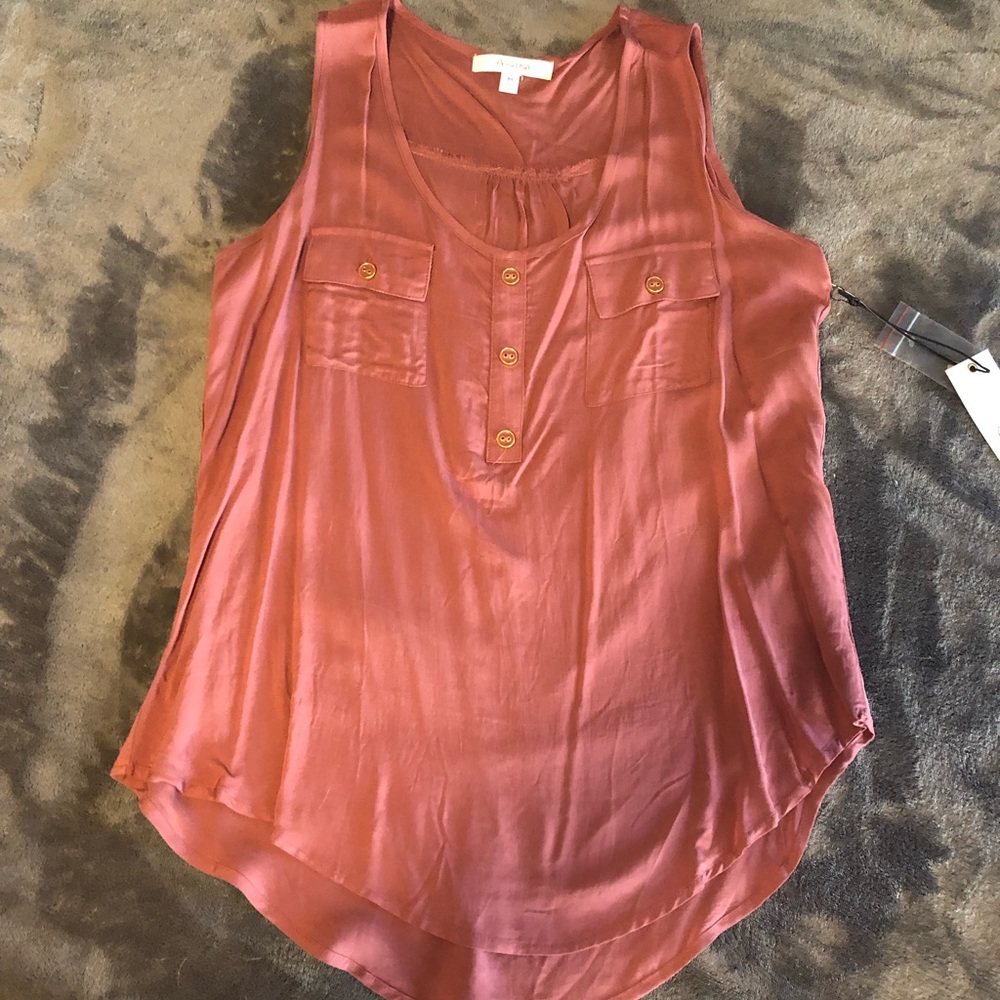 Pink tank